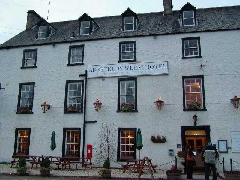 The Weem Inn Aberfeldy Exteriör bild